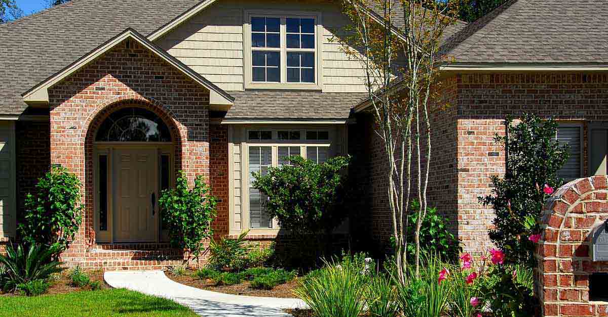 Complement Your Home’s Architectural Style With Shingles